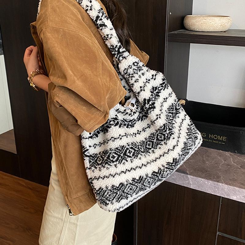 Women's Striped Plush Shopper Tote Bag Lightweight Large Capacity Ethnic Style Shoulder Bag Fluffy Casual Winter Underarm Bags