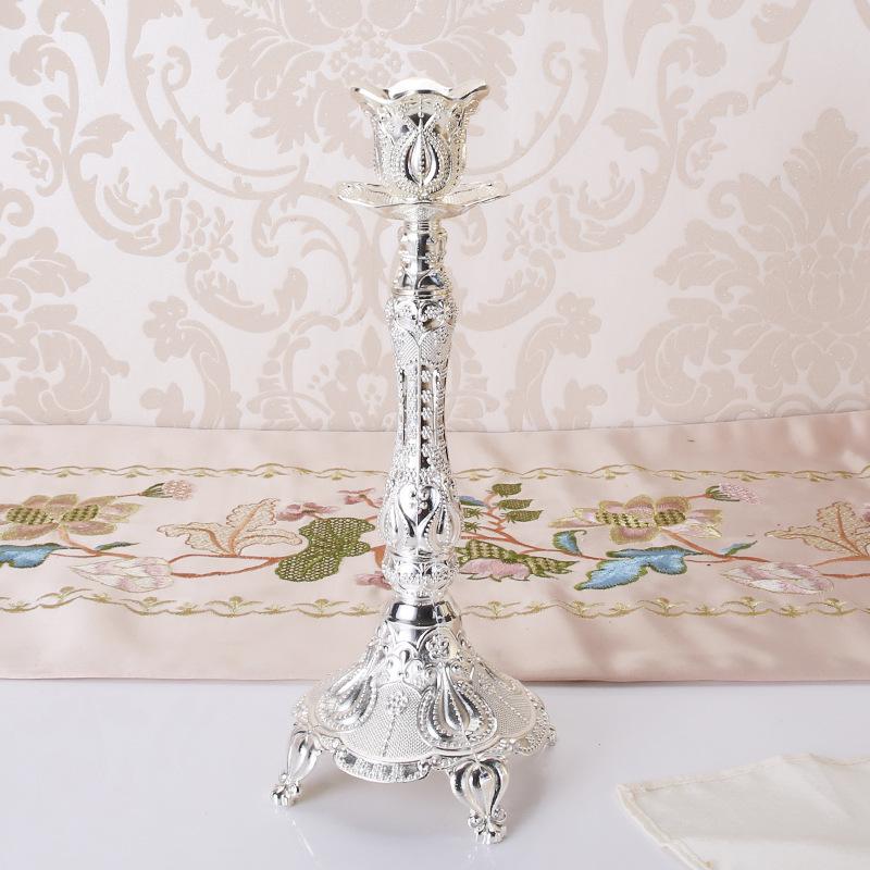 Luxury European Dining Table Model Room Soft Decoration Ornament European Candlelight Dinner Props Metal Wedding Candle Holder