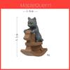 Cartoon-Katze auf einem Holzpferd Figur PVC Miniatur Gartendekoration Zum Verschenken Und Sammeln