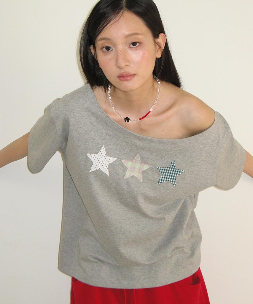 RONRON 3 Star Applique Off Shoulder T Shirt Gray