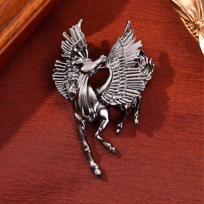 

Вінтажні Брошки-Коні з Крилами для Жінок Чоловіків Сплав Літаючі Успіх Рік Коня Тваринна Брошка Шпильки Подарунок чорний