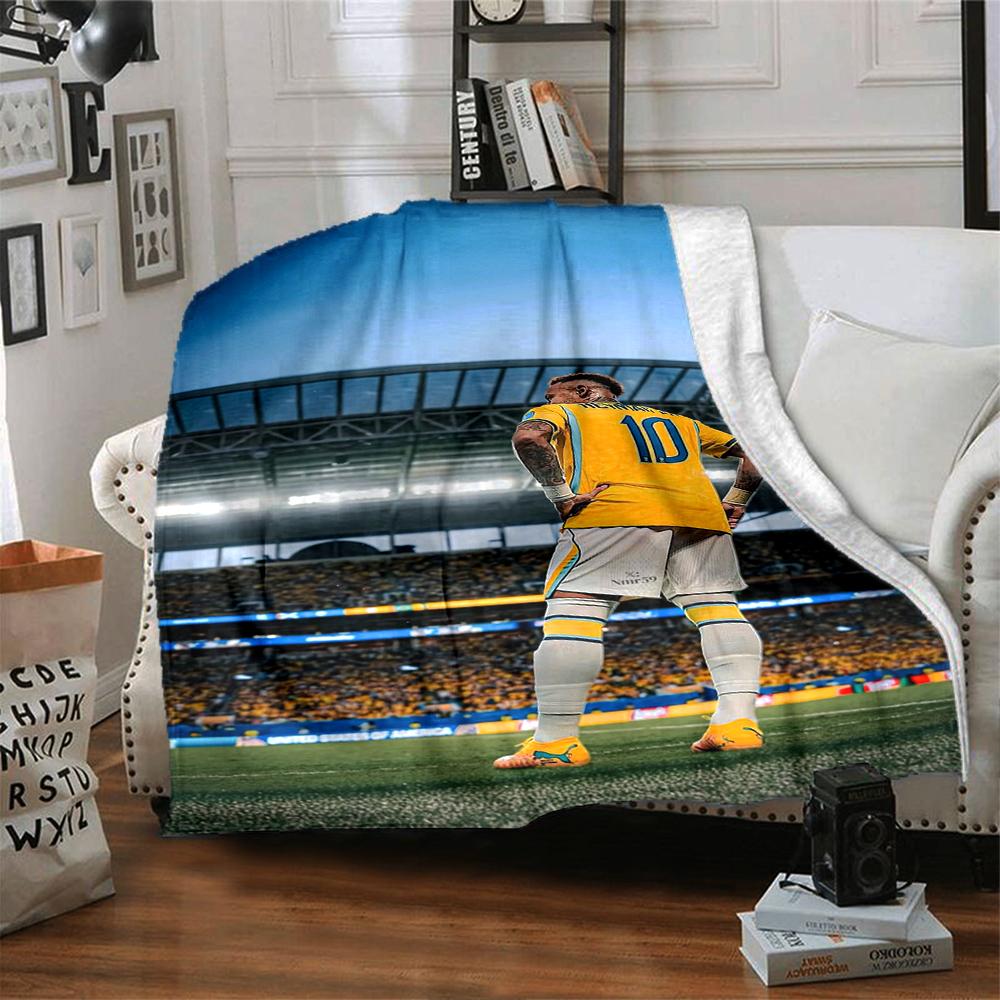 Dynamic Football Stars printed flannel breathable and warm blanket, a stylish home gift, suitable for home, office and bedspread use. 15a144