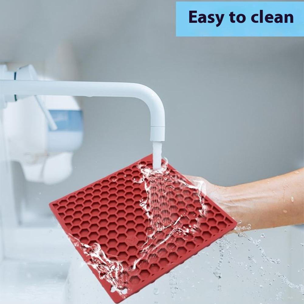 Pet Lick Mat Honeycomb Pattern Slow Feeder Anti-Choke Suction Cup Licking Pad for Dogs/Cats