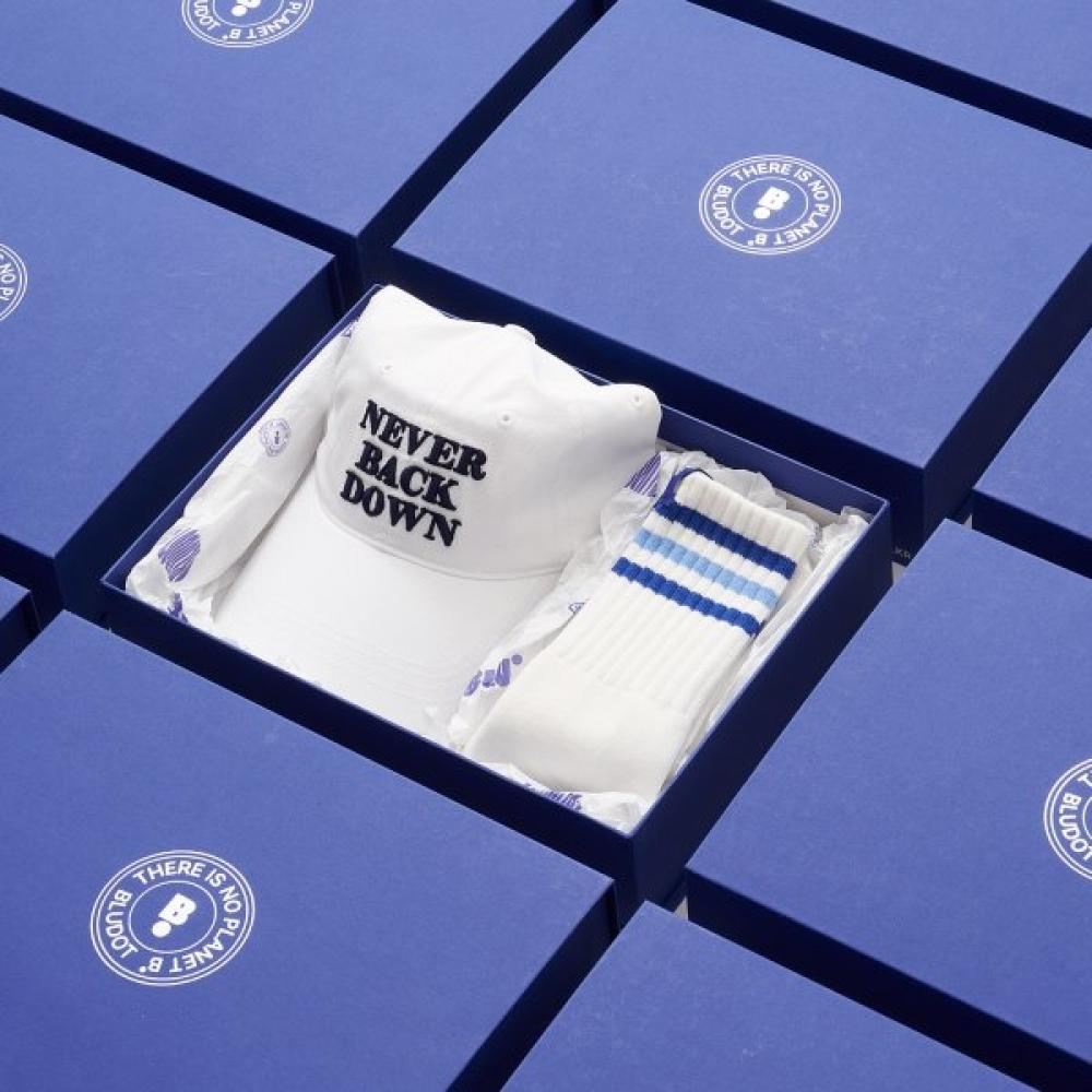 Blu Dot Hat+sock Set Wh N.b.d 024