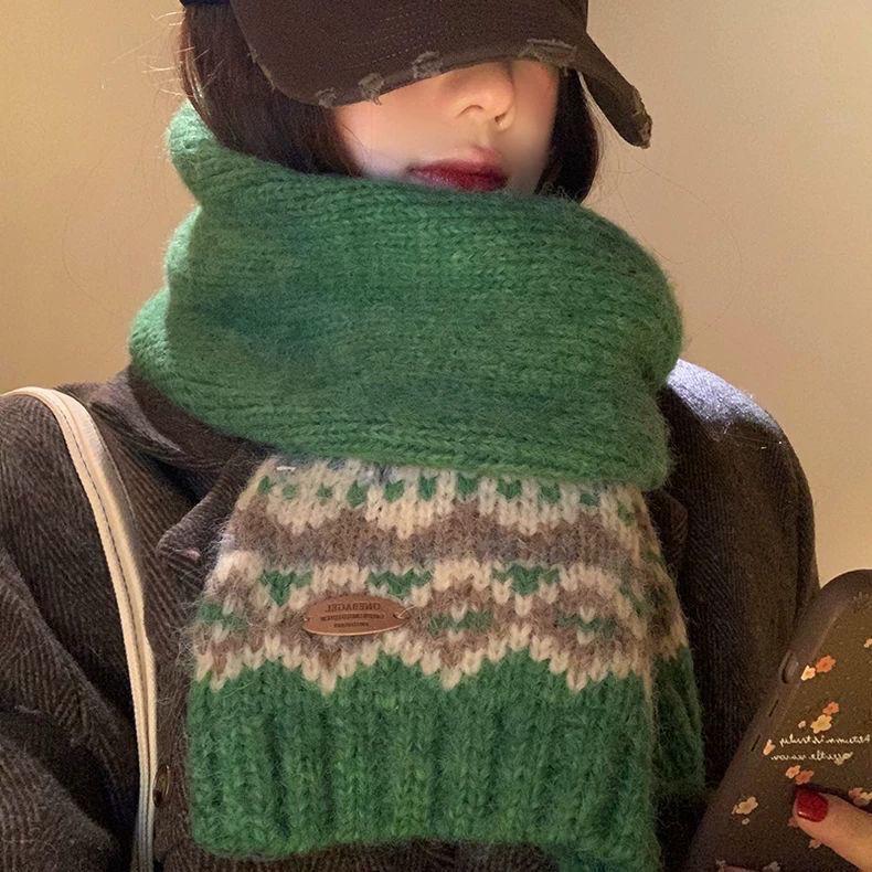 Fair Isle Green Knitted Wool Scarf Women's Winter Christmas Atmosphere Thickened Versatile Warm Cold-Proof Neck Warmer