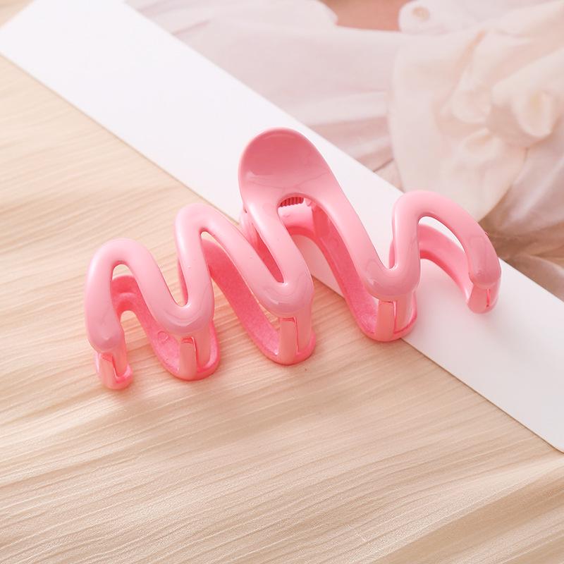 Cream Wave Acrylic Shark Hair Clip - Korean Design Hair Accessory
