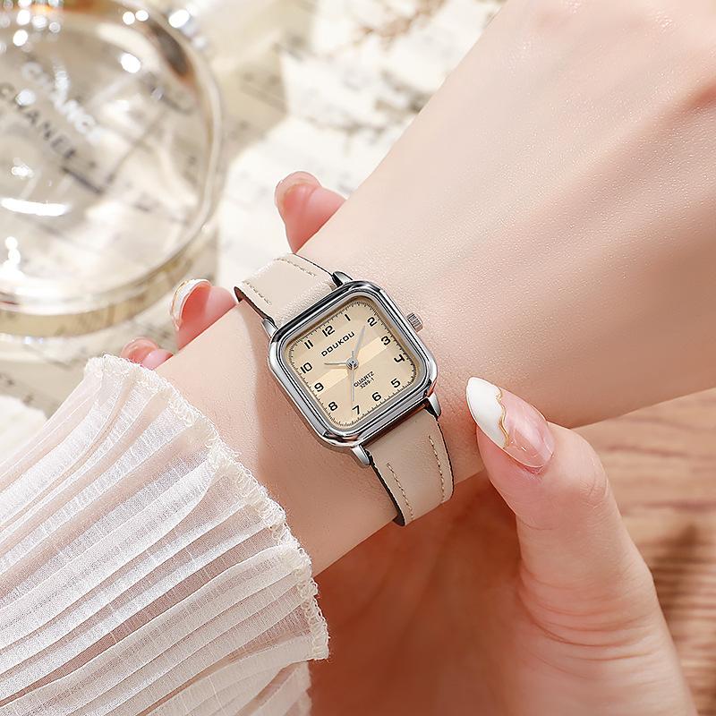 Women's Fashion Belt Quartz Watch Square Women's Watch
