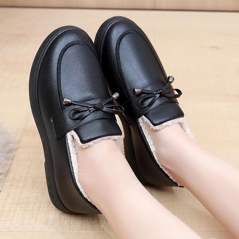 Winter leather waterproof cotton shoes women's warm mother non-slip leather shoes velvet cotton boots