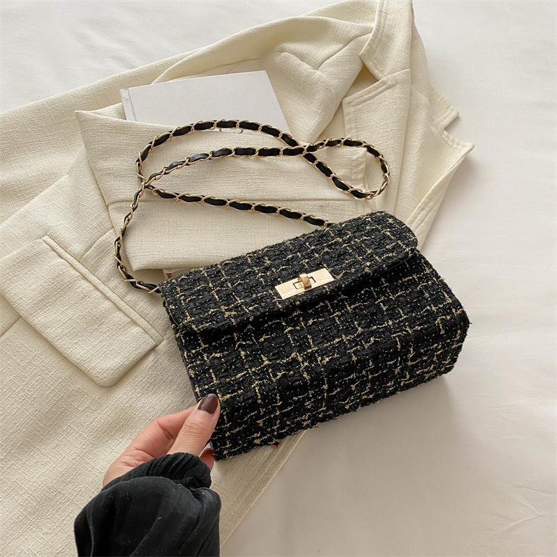 

Популярная в этом году маленькая квадратная сумка 2024 года, новая летняя повседневная персонализированная сумка-мессенджер, модная повседневная сумка через плечо большой вместимости чёрный