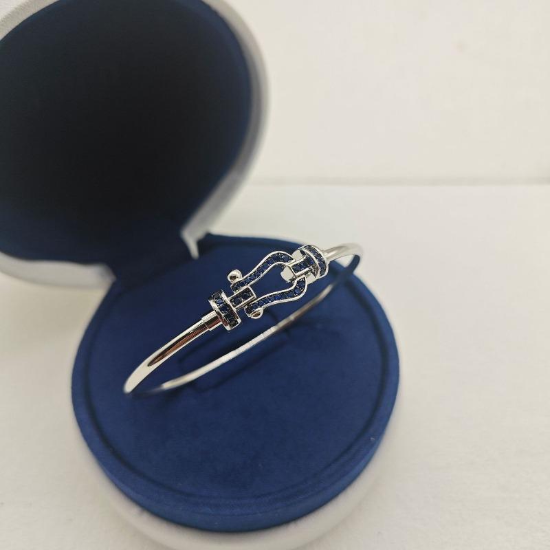 High-quality Horseshoe Buckle 8-character Smooth Half-diamond Full Diamond Bracelet for Couple Size, Diamond-encrusted Bracelet for Women