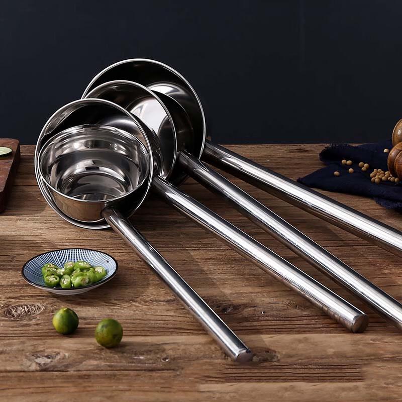Chang Baosen Stainless Steel Long-Handle Water Ladle