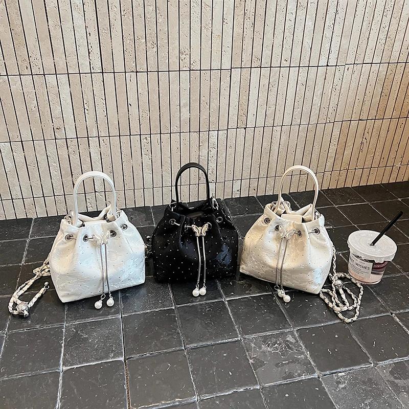Oxford String Simple Bucket Bow CHAINS Exquisite Bags for Women 2026 New Solid Color High Quality Commute Women's Handbags