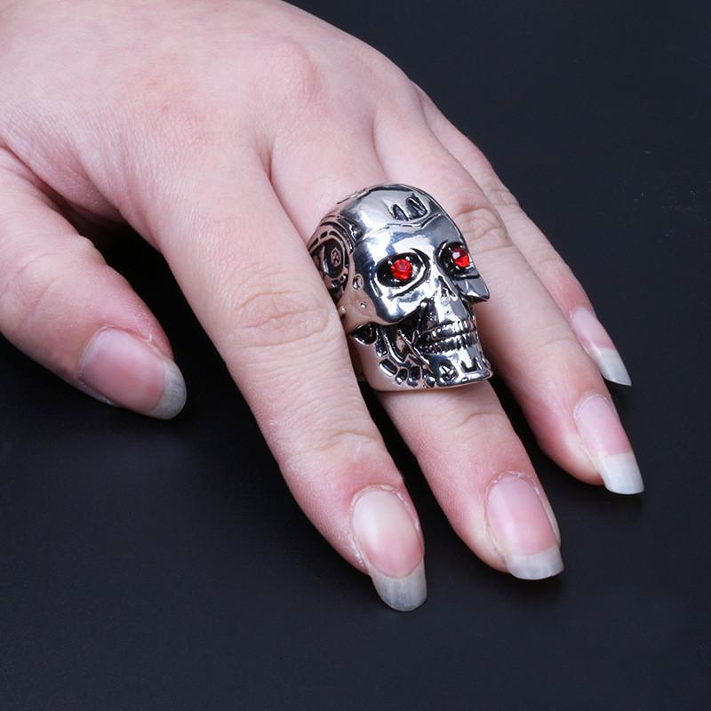 Terminator Skull Ring With Electroplated Alloy For Halloween Costume And Unisex Fashion