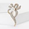 Broche de flor de pérola com strass em liga metálica, requintado e simples, para vestido de terno feminino, corpete, ornamento, broche