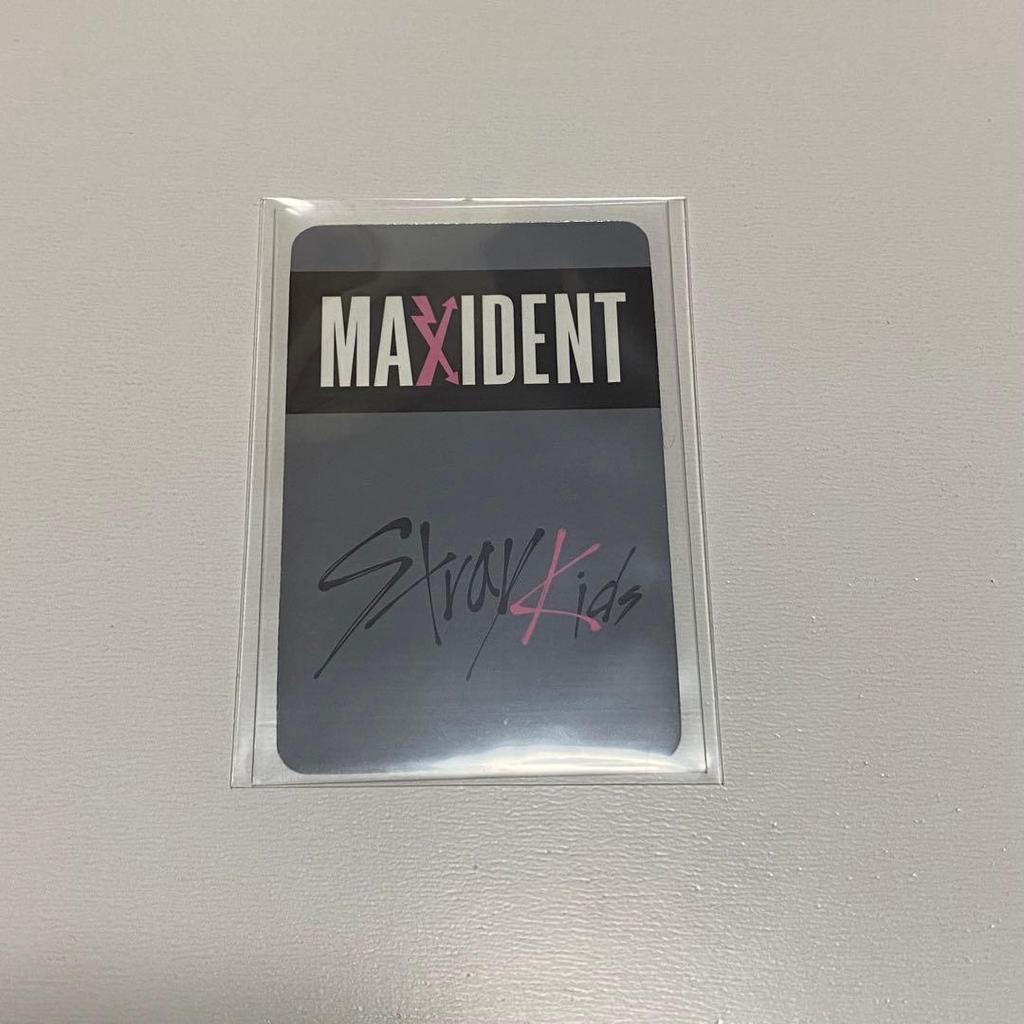 [USED] Straykids Hyunjin Trading Card Maxident Shopee