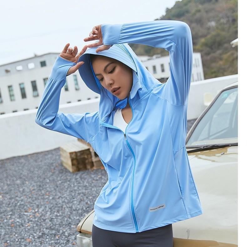 

Женская летняя легкая куртка с капюшоном для защиты от УФ-лучей XL (Weight: 60-75 kg)