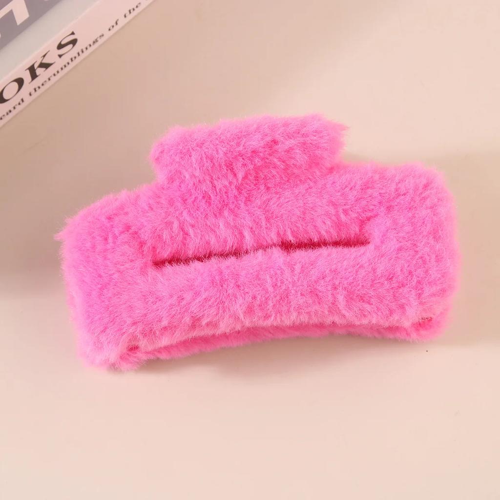 Winter Plush Square Hair Claw for Women Korean Elegant Acrylic Hairpins Faux Fur Hair Clip Girls Barrette Crab Hair Accessories