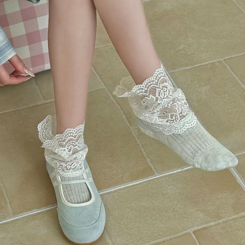 Chic French Lace Trim Socks: Sweet Miu-Style Ankle Socks for Spring & Summer