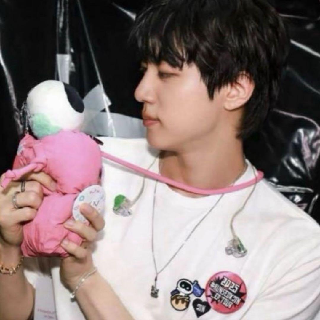 

[USED] Official Holiday Special: RUNSEOKJIN Tour Necklace (BTS Jin)