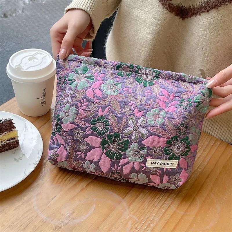Simple Sweet Pink Flower Embroidered Clutch Cosmetic Bag Makeup Bag Square Canvas Zipper Bag Travel Portable Makeup Organizer
