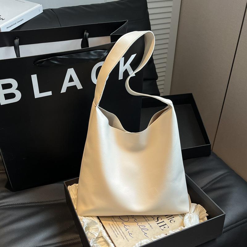 Simple and Versatile Single-shoulder Bag for Work and Commuting, Soft Leather Large-capacity Bucket Bag