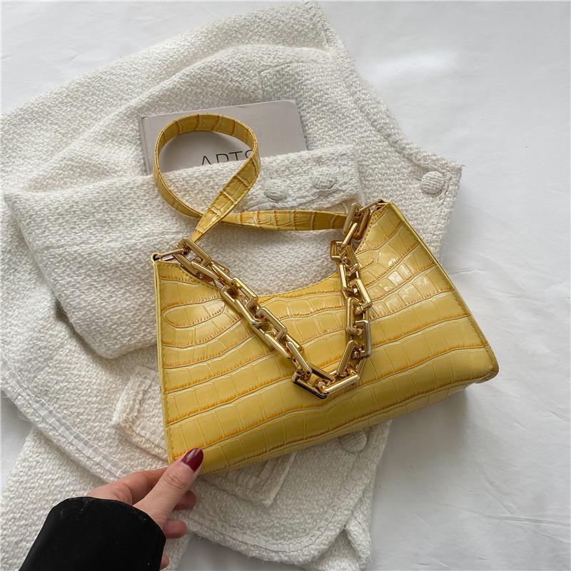 

Модные женские сумки: Стильный узор под крокодила, маленький квадратный дизайн, модная и универсальная горячая сумка через плечо с цепочкой. жёлтый