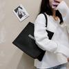Large Capacity Canvas Bag, New Women's Bag, Fashionable and Simple Handbag.