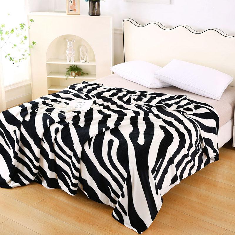 European Milk Velvet Printed Blanket Thin Flannel Sofa Cover Blanket For Spring Autumn Skin-Friendly Soft Nap Shawl For Office
