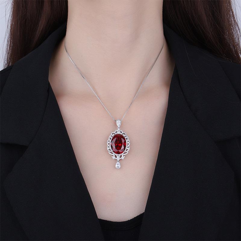 Jewelry Copper Bottom Gold-Plated Simulation Color Treasure Fashion Retro Pendant Necklace Big Dan Shape Main Stone 15 * 20