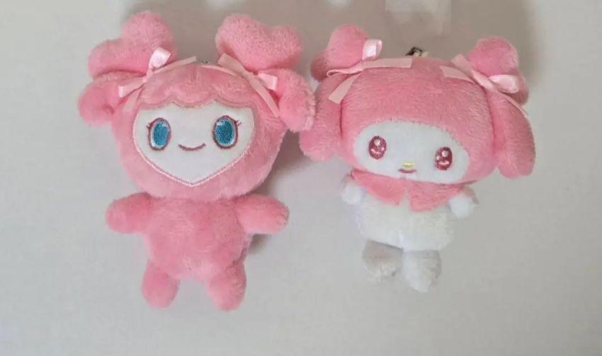[USED] TWICE LOVELYS x Sanrio POPUP Momo Bag Charm