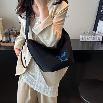 Large-capacity Niche Design Personalized Bag Women's 2025 Fashion Commuter Dumpling Bag Korean Simple Single Shoulder Oblique Span Bag