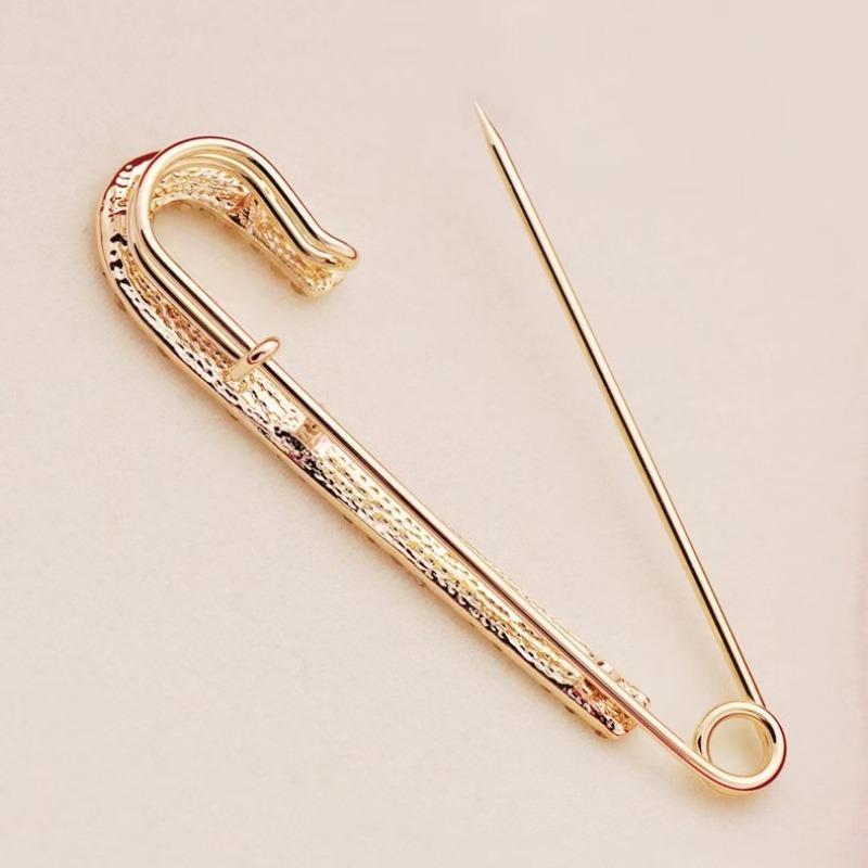 Cute Rhinestone Pins for Pants Waist Adjustment Women Cardigan Scarf Shawl Safety Brooches Korean Luxury Jewelry Scarf Buckle