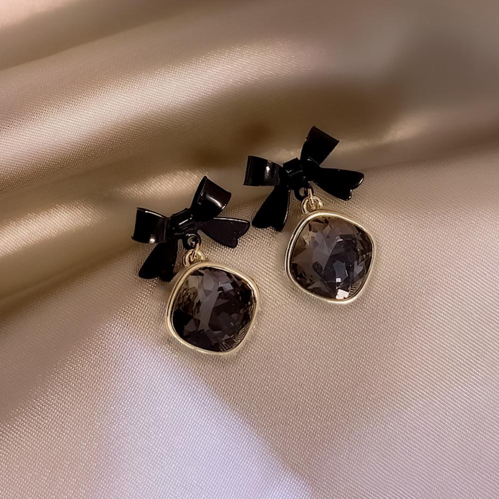 Elegant Gold-Plated Black Zircon Stud Earrings - Niche Design for a Luxurious Fashion Statement