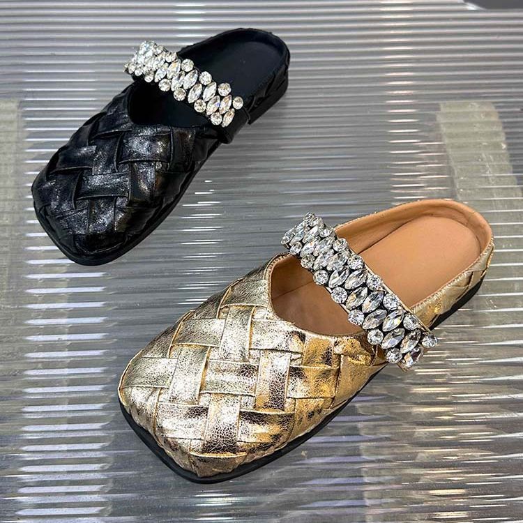 Woven Flat-bottomed Outer Bag Head Half Slippers Summer 2025 New Retro Square Head One-word Belt Muller Shoes