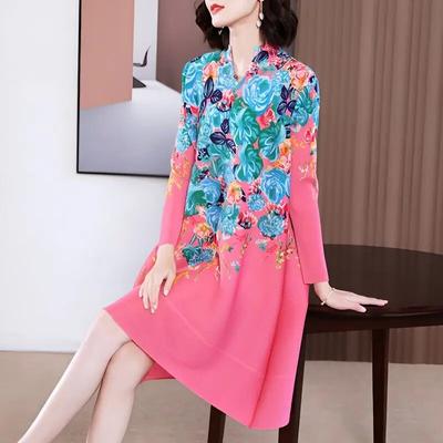 New Fashionable Pleated Retro Dress with Medium Length Printed V-neck, Loose and Slimming Effect, Reducing Age Skirt