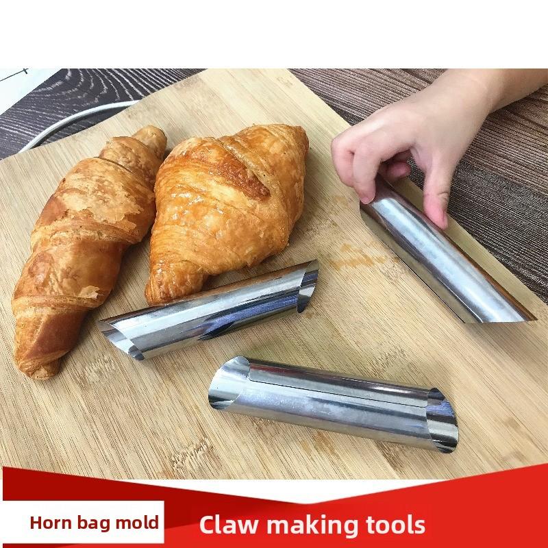 Making Danish Spiral Bread Baking Mold with Household Danish Croissants