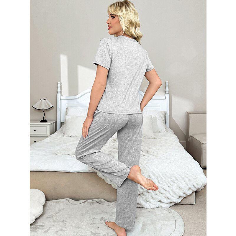 Lüks ve asil düz renkli örgü pamuklu kısa kollu pantolonlu gecelik üç parçalı set ev giysisi pijama kadın