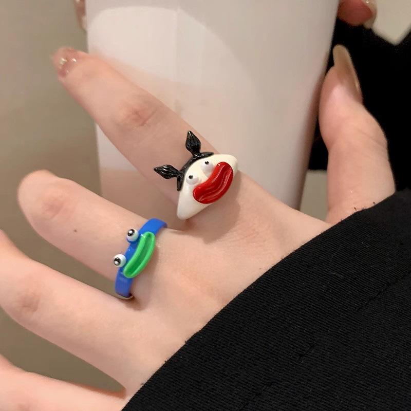 Cute Sausage-shaped Mouth Ring for Women, A Unique and Stylish Finger Ring for The Index Finger.