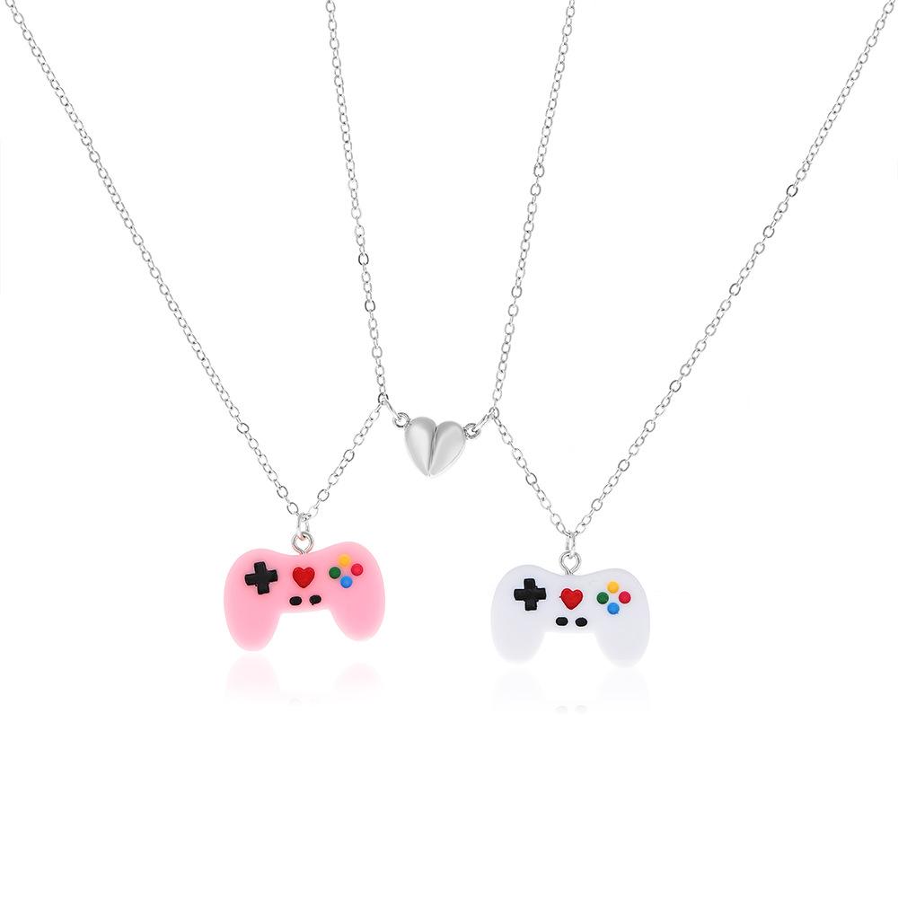 2025 Magnetic Game Controller Pendant Necklace – Creative Couple & Friends Gift Accessory