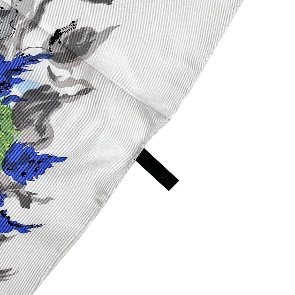 JILL STUART Women's Silk Print Petite Scarf 50109007, Blue, Approx. 58cm Wide x 58cm Long