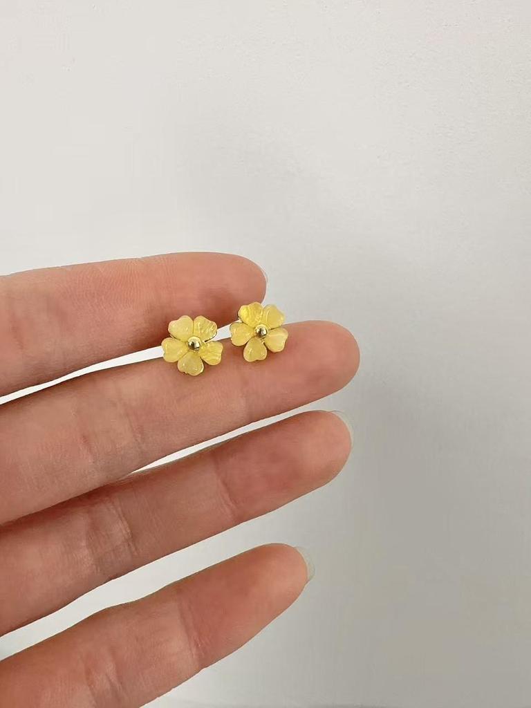 S925 Silver Needle Cat's Eye Flower Earrings - Elegant, Versatile, Light Luxury Design for Women