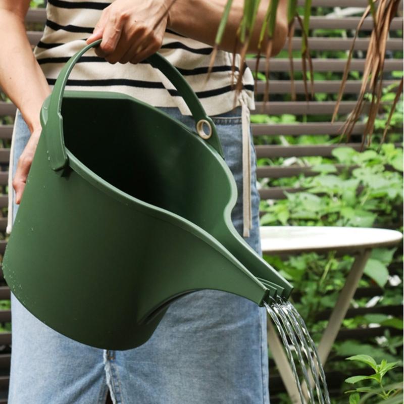 Annaffiatoio in Plastica Tipo Pesante 8L Grande Capacità Leggero Beccuccio Lungo Per Irrigazione Efficiente del Giardino