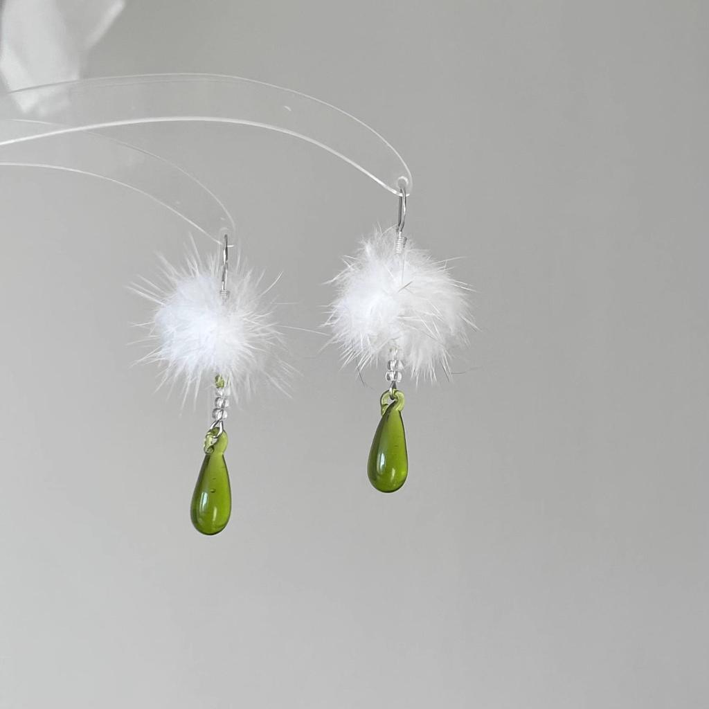 Red Retro Hong Kong Style Flocking Flower Bow Earrings - Elegant Long Design for Women, Perfect for Autumn and Winter Seasons