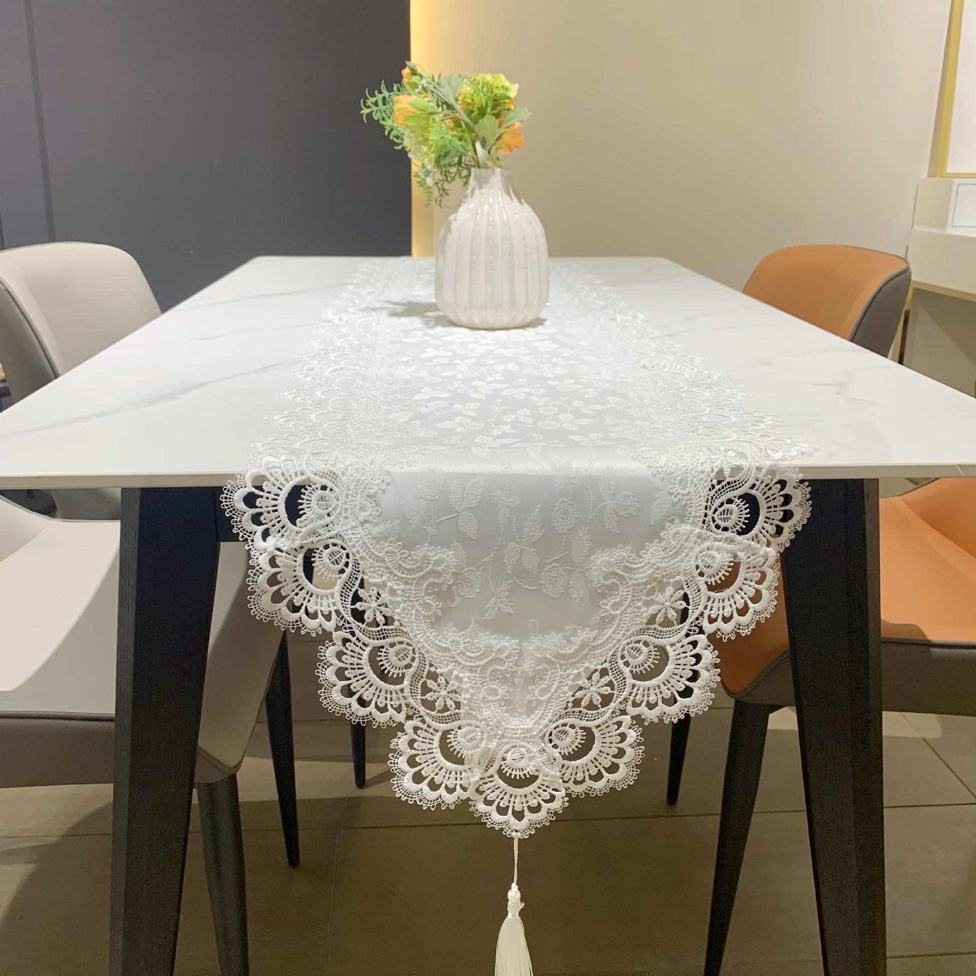 Американский флаг на стол из атласной жаккардовой ткани с бахромой — фото 3