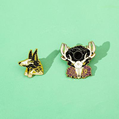 Personality Funny Halloween Deer Head Wolf Head Metal Badge Alloy Drip Brooch Pin Decorative Badge
