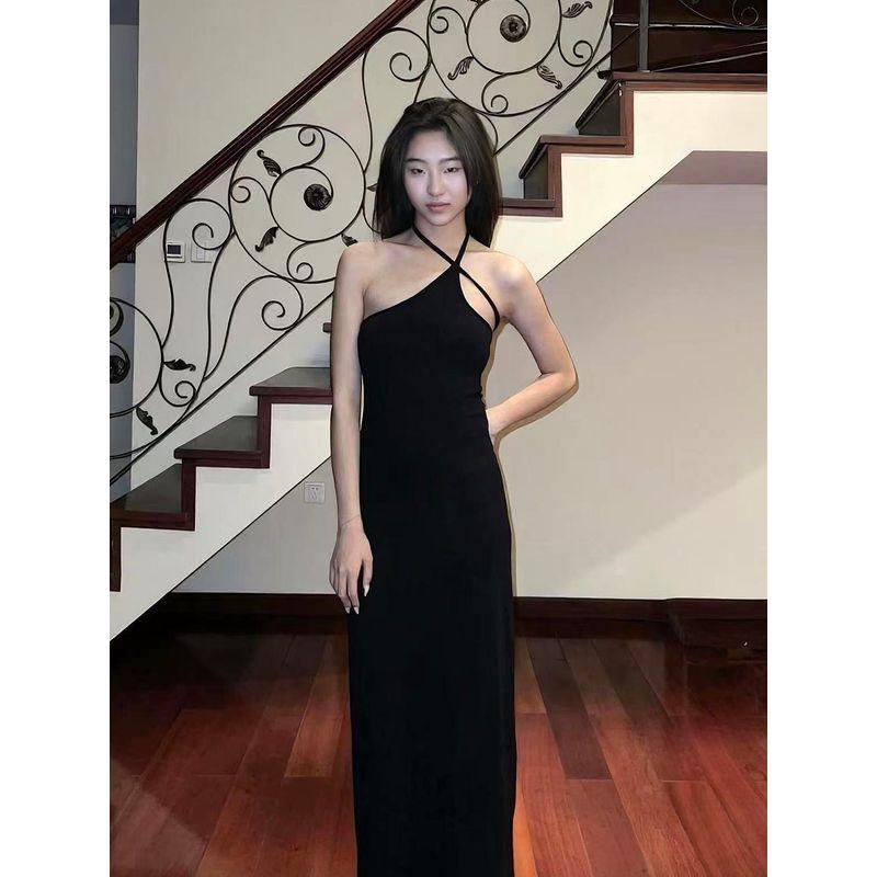 

2025 Niche Hanging Neck Backless Design Sense Slim fit Dress Belt Chest Pad Elegant Temperament Black Tall Man Long dress Black M