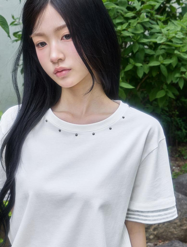 Lupeu Rivet Stripe Layered One-Piece Short Sleeve T-Shirt Ivory