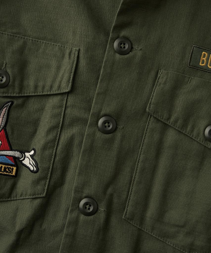 Outstanding [Looney Tunes] Wappen Fatigue Shirt_Olive Green