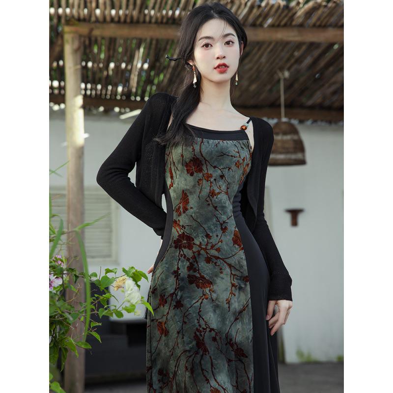 

Осеннее женское платье с подтяжками в стиле тай-дай с рисунком тушью Large