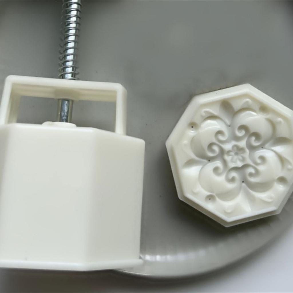 Chinese Style Tracery Mooncake Mold 75g DIY Hand Pressure Fondant Moon Cake Mould Press Cookie Cutters Baking Tool